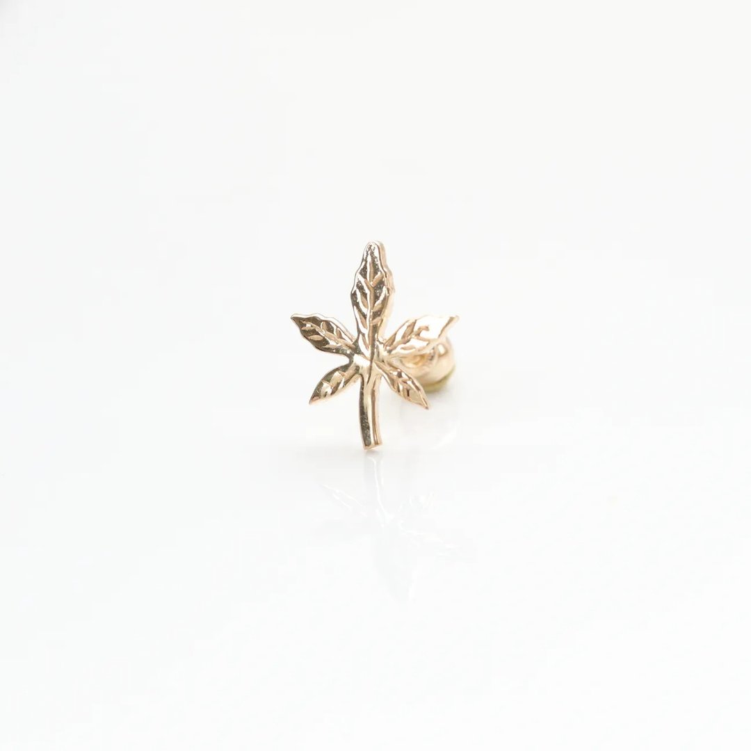 14K 金枫叶锁珠耳环_ES971 (单个) 耳骨 耳窝 不退 - 耳环/耳夹 - 贵金属 金色