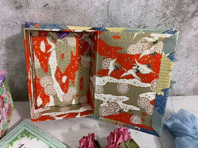 【包装神器 │ 日本进口纸材 │全手作】绝美日制友禅礼物盒 书盒 - 纸盒/包装盒 - 纸 多色