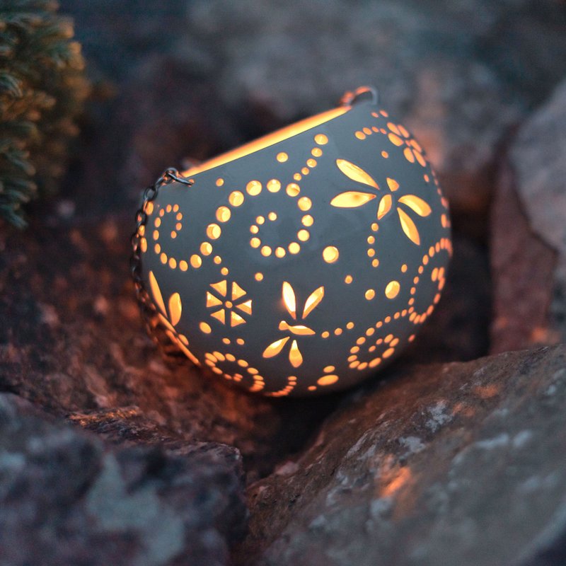 Hanging Candle Holder with Dragonflies, Hanging Plant Pot for Patio Decor - 蜡烛/烛台 - 陶 