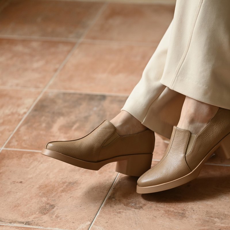 徜徉云朵-舒适羊皮粗跟鞋-杏色 - 高跟鞋 - 真皮 卡其色