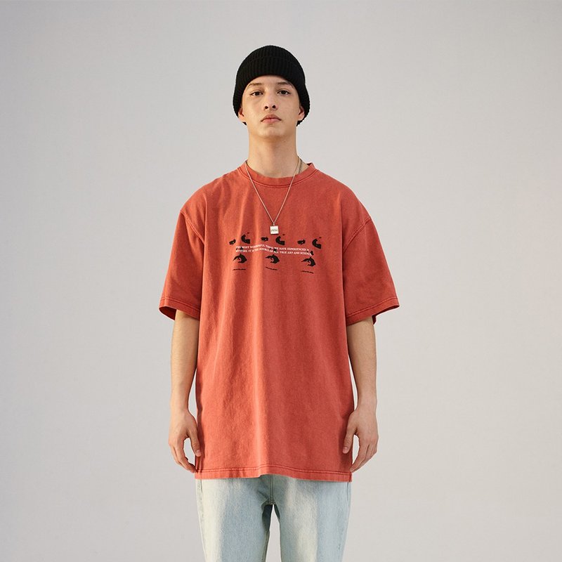 MOKACME 2020-2021SS 春夏人像SLOGAN印花双面穿着短袖TEE情侣装新年礼物 - 男装上衣/T 恤 - 棉．麻 红色