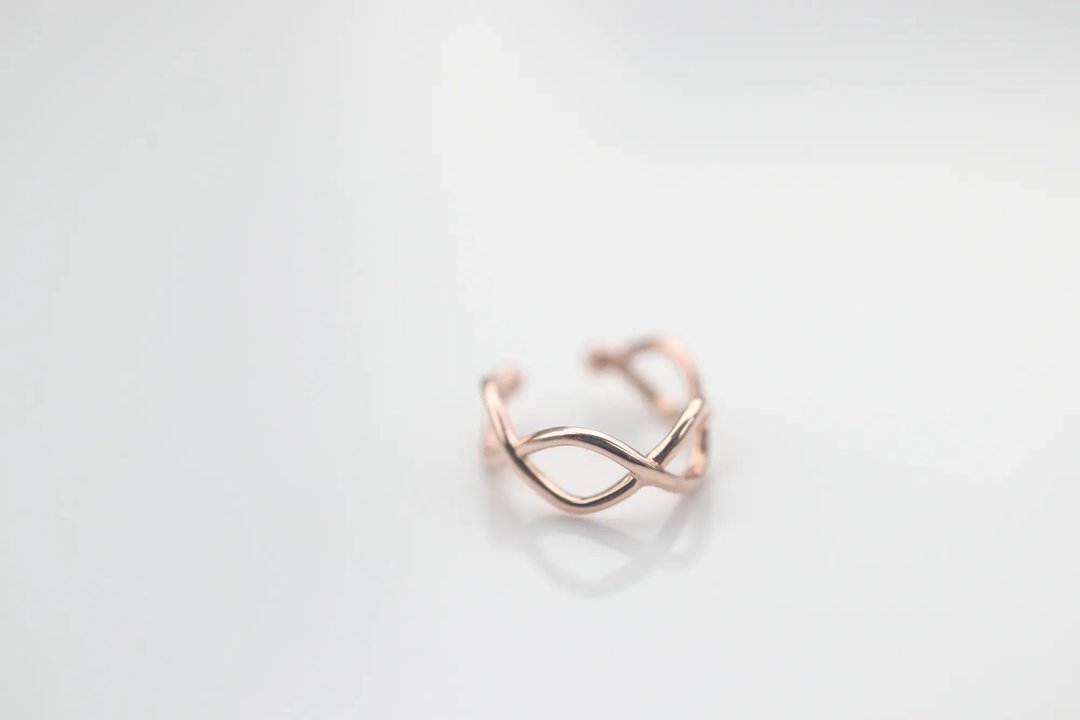 14K C Type Infinity Cuff Earring 无限耳夹耳环 耳骨夹 不褪色 - 耳环/耳夹 - 贵金属 金色
