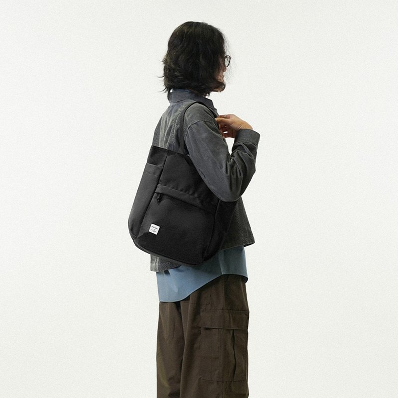 Classic系列新品 | BETH 垂直两用托特包 单肩包 (暗黑) - 侧背包/斜挎包 - 聚酯纤维 黑色