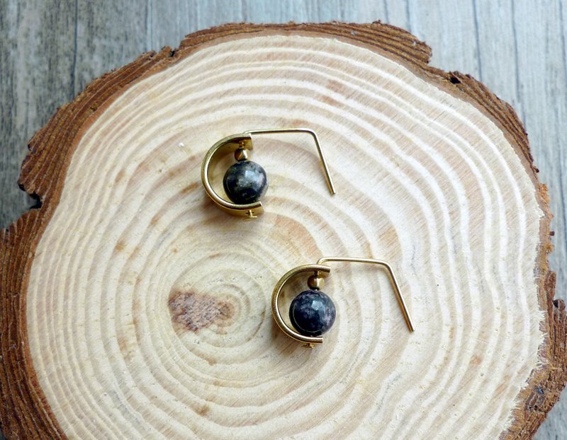 Misssheep- BN02-暗星球 贴耳式 简约黄铜黑线红纹石耳环 - 耳环/耳夹 - 其他金属 