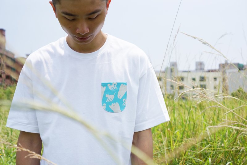 FurryZoo口袋印花短T - 中性连帽卫衣/T 恤 - 棉．麻 白色