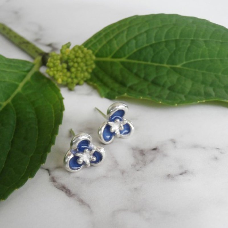 お多福紫陽花のピアス - 耳环/耳夹 - 其他金属 