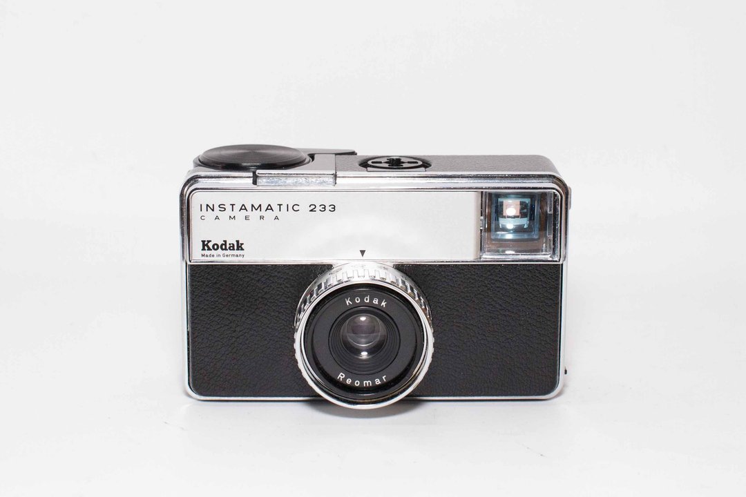 Kodak Instamatic 233 德國製造底片相機 - 相机 - 塑料 黑色