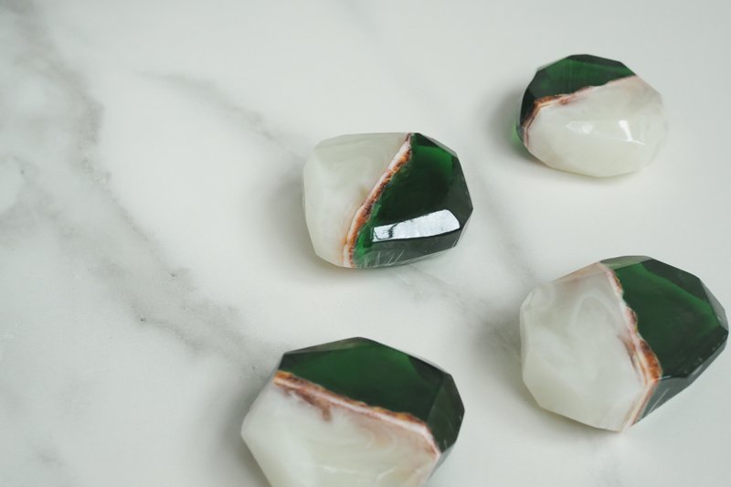 5月 祖母绿诞生石宝石皂礼盒-单入 - 肥皂/手工皂 - 其他材质 绿色