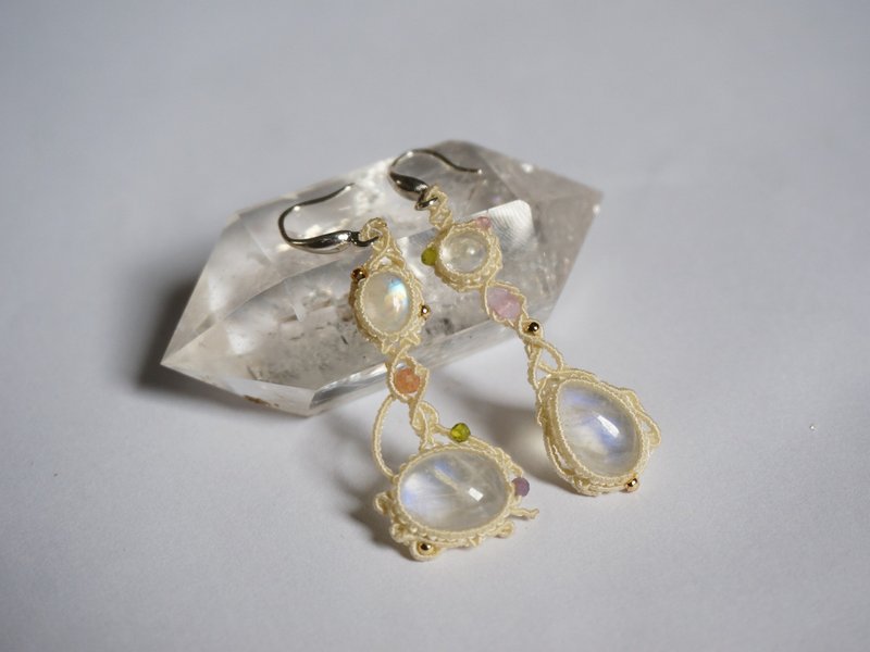 | 光明自性| MC设计原创.手工.编织.月光石组合耳环 - 耳环/耳夹 - 半宝石 