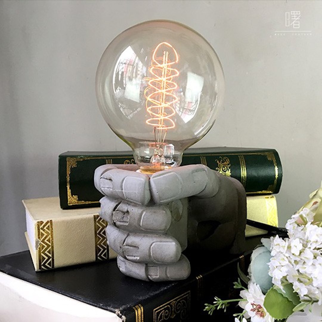 曙MUSE 握拳造型水泥桌灯 LED灯 钨丝灯泡 USB灯 摆饰 - 灯具/灯饰 - 水泥 灰色