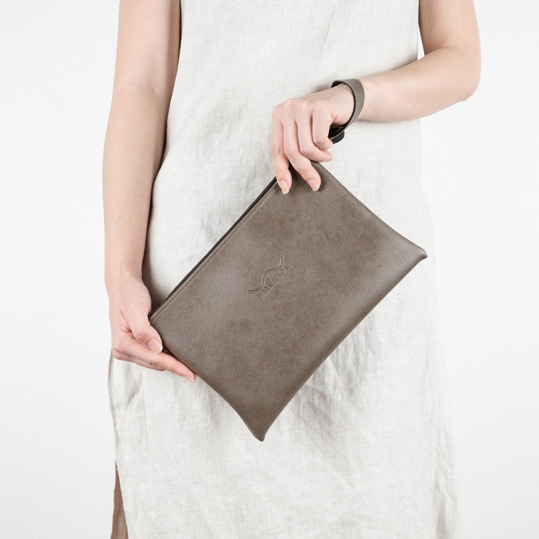 Taupe Pouch Bag - 其他 - 人造皮革 咖啡色