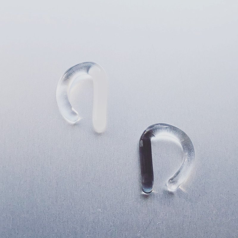 Glass Hoop Ear Cuffs Small / White or Black - 耳环/耳夹 - 玻璃 白色