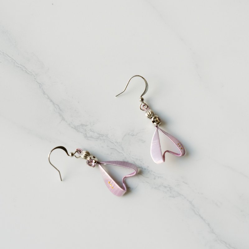 桃心耳环 - 耳环/耳夹 - 其他材质 