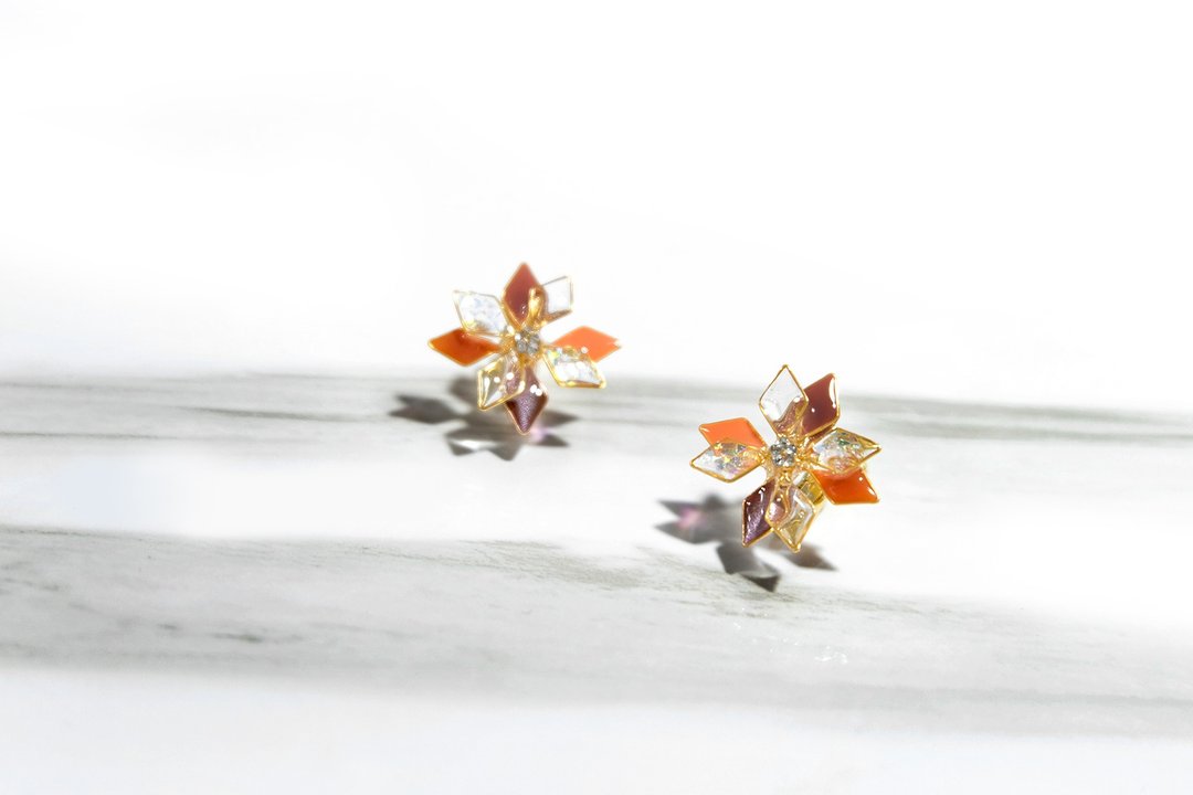耳针x耳夹水晶花_雪花(砖橘色系)_光点饰品 - 耳环/耳夹 - 树脂 橘色