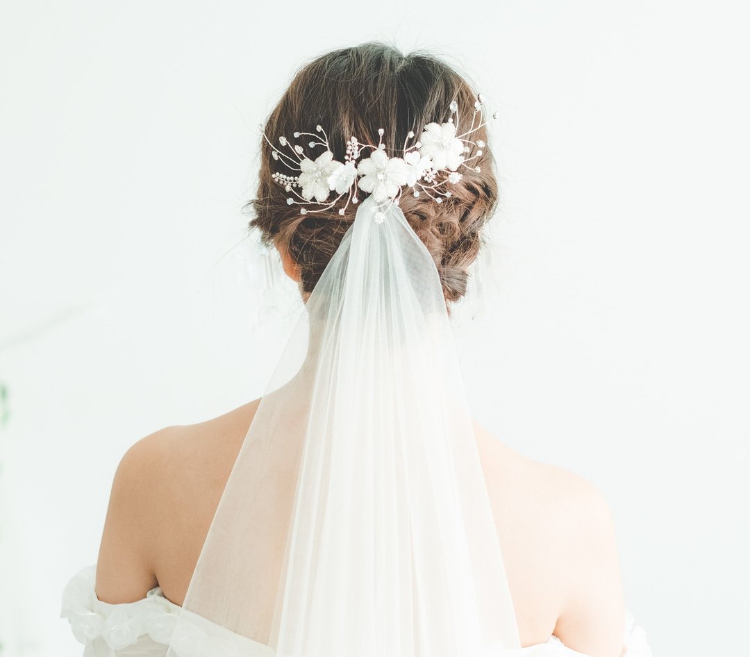 Virginia Embroidery Flower Tiara/新娘头饰/订制饰物/手制饰物 - 发饰 - 水晶 白色
