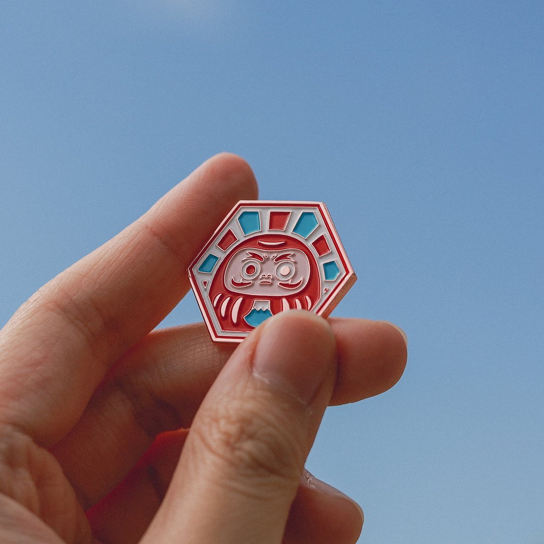 达摩 凹凸磁砖系列 / 襟章 - 六角 - 徽章/别针 - 其他金属 红色