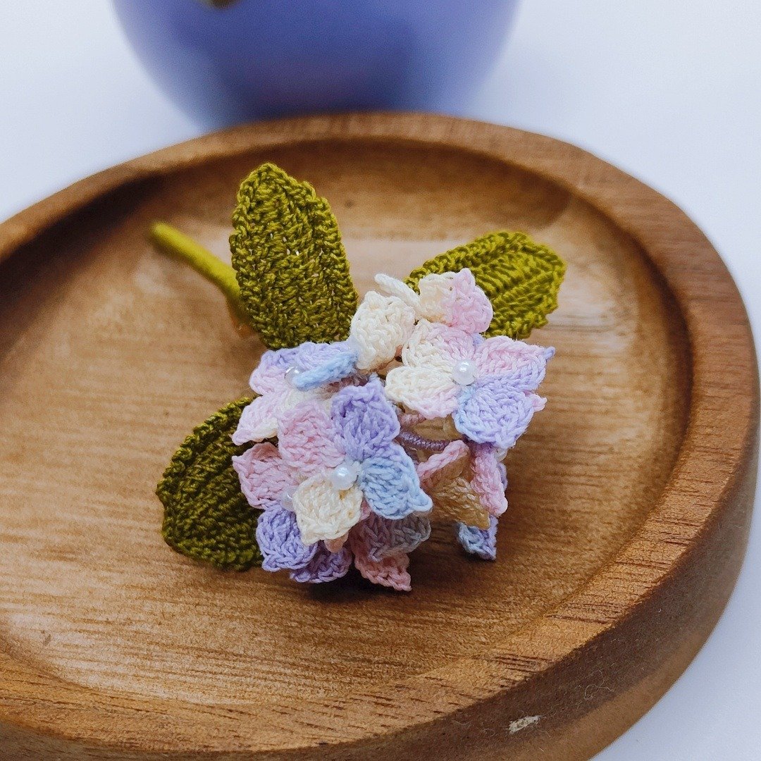 钩针编织绣球花胸针微钩饰品 耳环 - 胸针 - 棉 粉红色