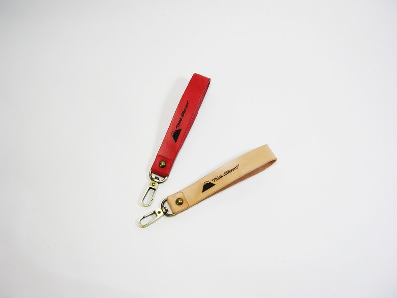 ●富士山"Think Different"(植鞣皮雷雕(单个))__作作 zuo zuo手制革吊饰/钥匙圈 (单个) - 钥匙链/钥匙包 - 真皮 红色