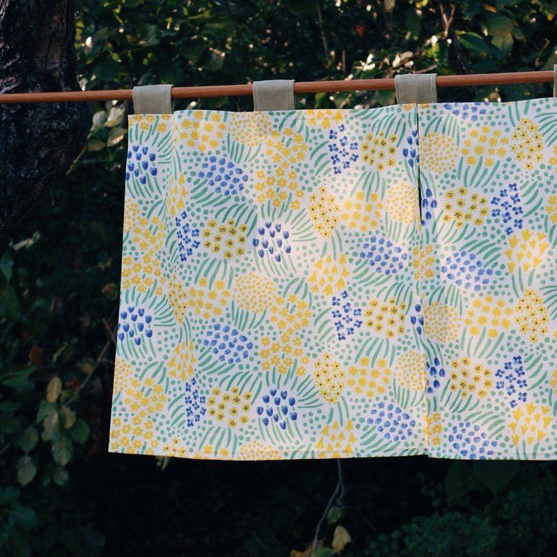 日系短门帘 / 花花流星 两色 - 门帘/门牌 - 棉．麻 多色