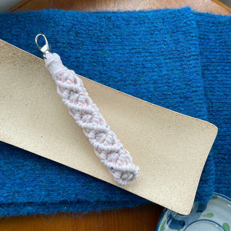 MUMU 手编纯白缤纷小点点波希米亚手机挂绳 附赠一片手机透明垫片 - 挂绳/吊绳 - 棉．麻 