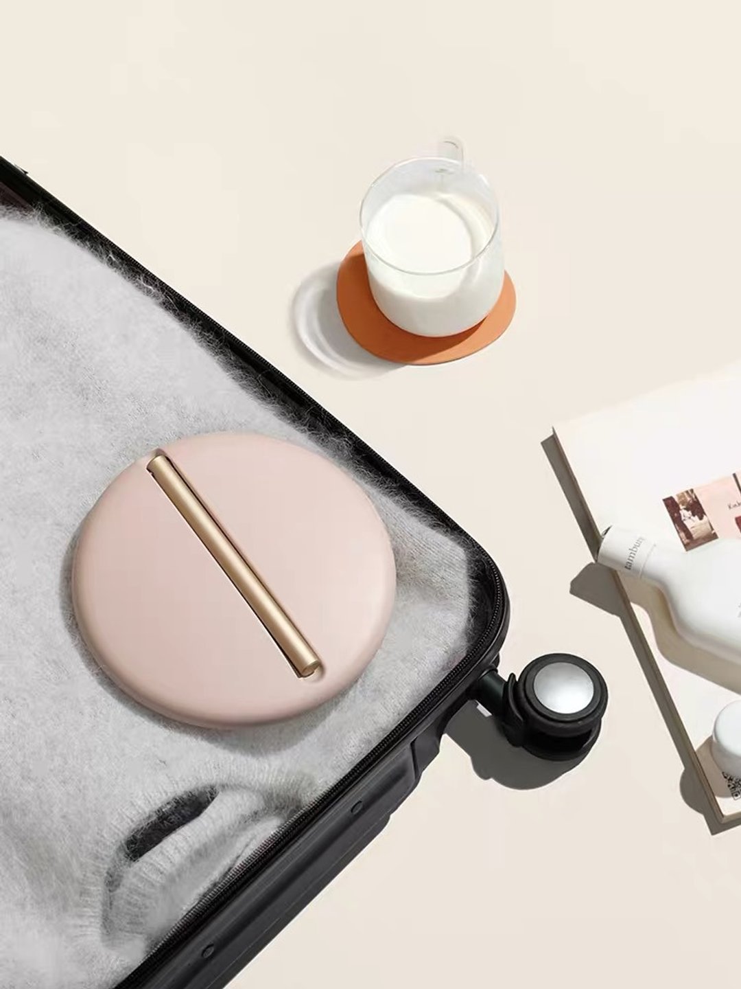 折叠旅行美妆镜 (加专用旅行收纳袋) TRAVEL MAKEUP MIRROR - 数码小物 - 塑料 粉红色