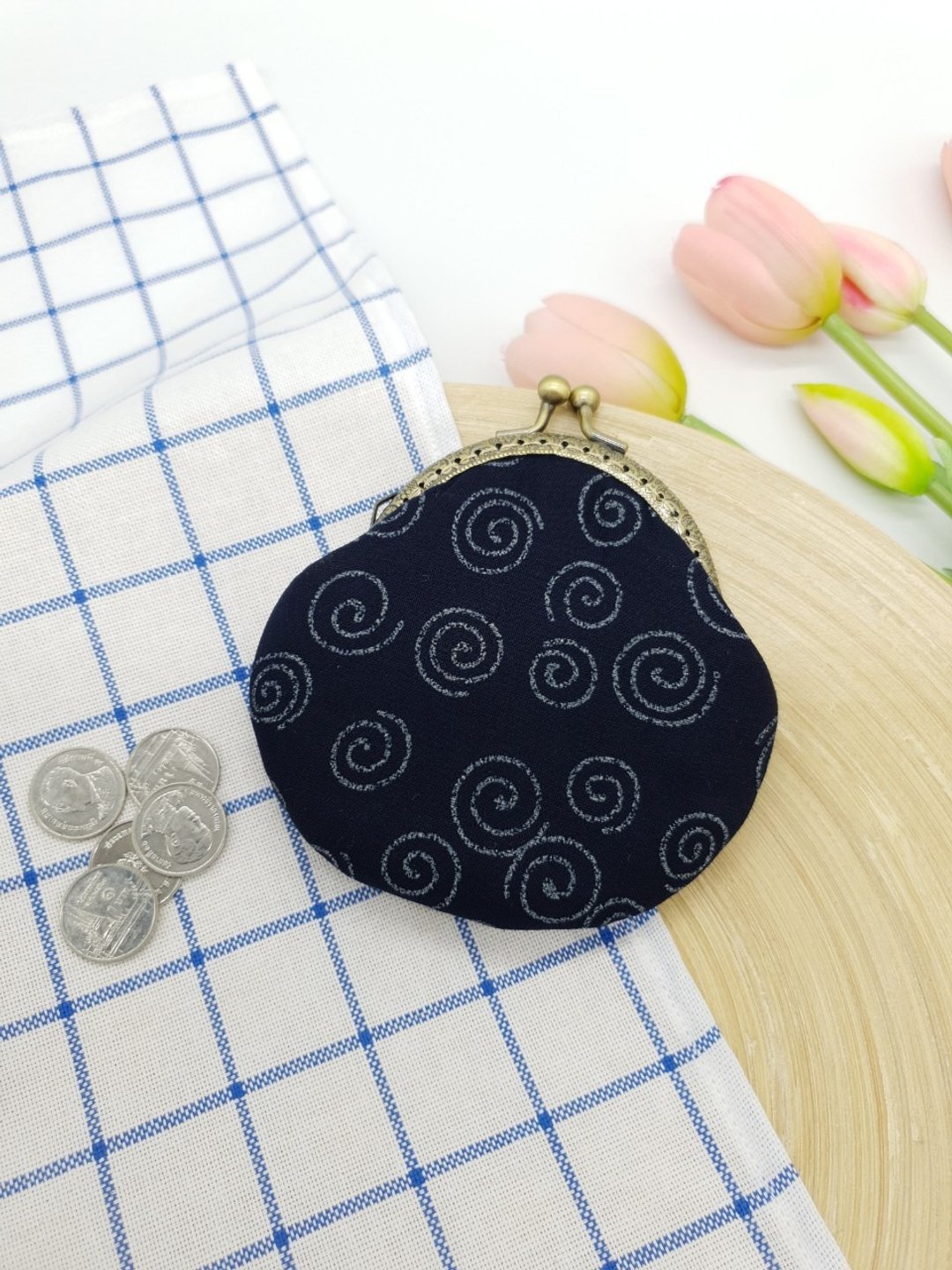 Japanese cotton coin purse - kiss lock - whorl pattern - 零钱包 - 棉 蓝色