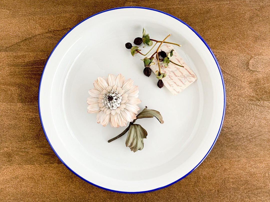 Corsage: cotton, Gerbera. (Antique like, Ivory.) - 胸花/手腕花 - 棉 卡其色