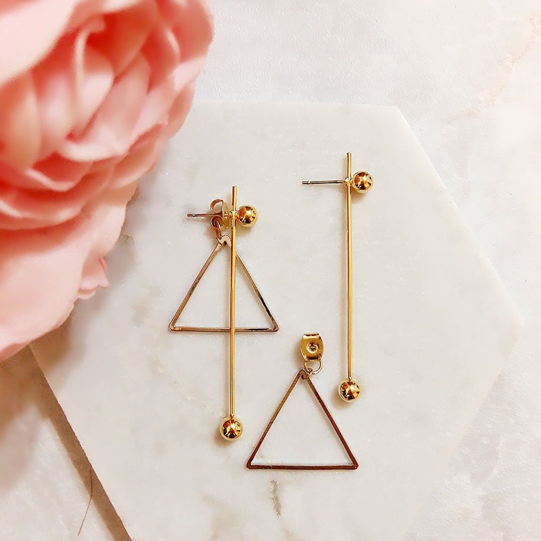 ::极简几何系列:: 简约几何混搭形状混合颜色个性耳环花托 / ::Minimalist Geometric Collection:: Mix Color Gold and Rhodium Plated Minimalist Geometric Ball Stick Ear Stud with Triangle Ear Jackets - 耳环/耳夹 - 其他金属 