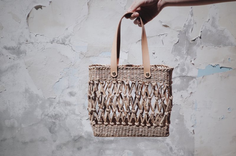 11 月・台湾手蔺・蔺编小渔网提袋 - 编织/羊毛毡/布艺 - 植物．花 