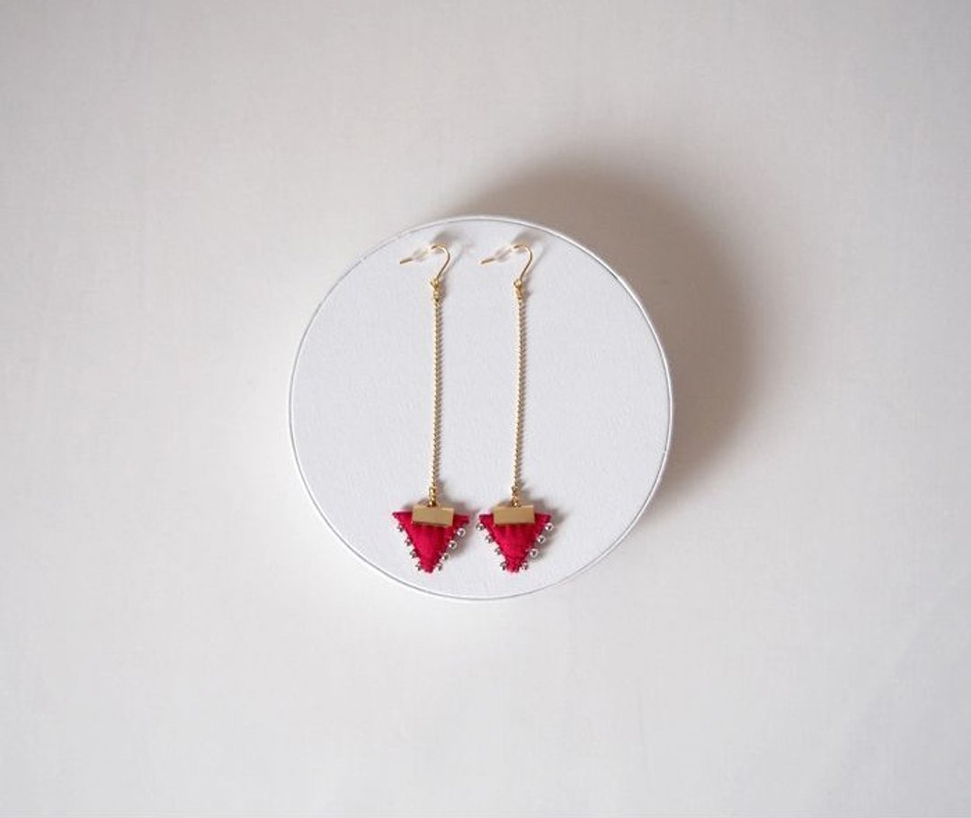 TRIANGLE Earrings / red - 耳环/耳夹 - 棉 红色