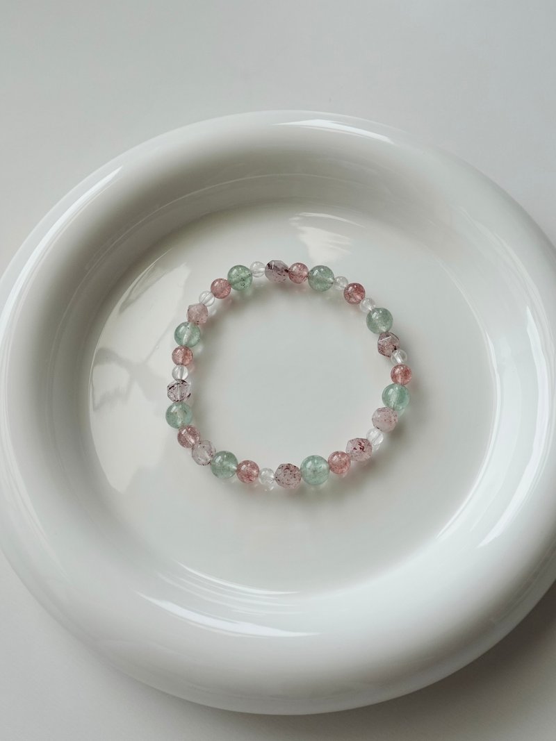 Wildberry/草莓晶 绿草莓晶 白水晶/水晶手链 定制化 - 手链/手环 - 水晶 绿色
