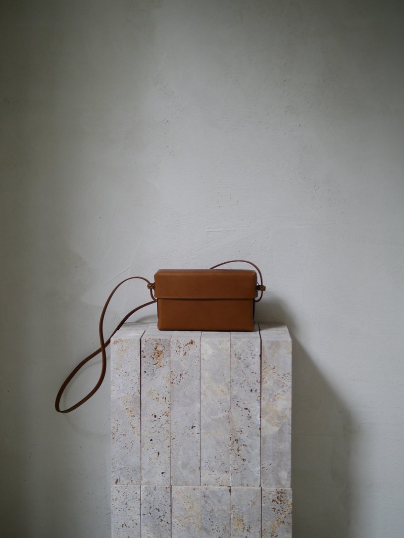 编织方包 - 侧背包/斜挎包 - 真皮 卡其色