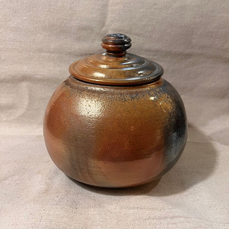 柴烧两斤茶仓 / 茶罐 / 藏茶器 / 储茶器 / 小平凡手作 - 其他 - 陶 卡其色