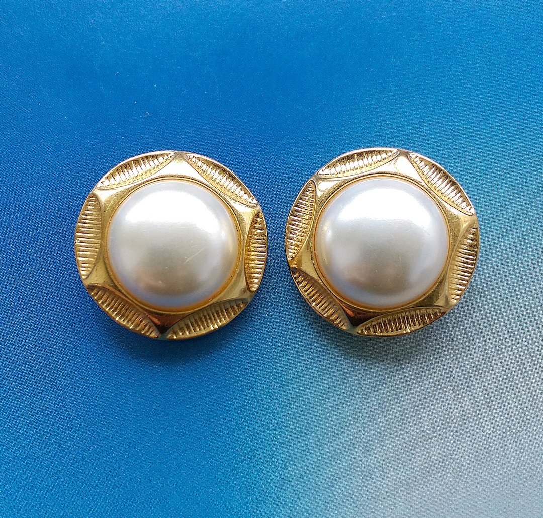 Vintage Jewelry 西洋古董饰品 经典 优雅风格 仿珠 夹式耳环 - 耳环/耳夹 - 其他金属 金色