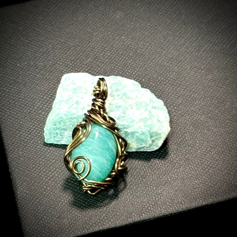【Stone of Calm】 金属编织 天河石项链 - 项链 - 水晶 绿色