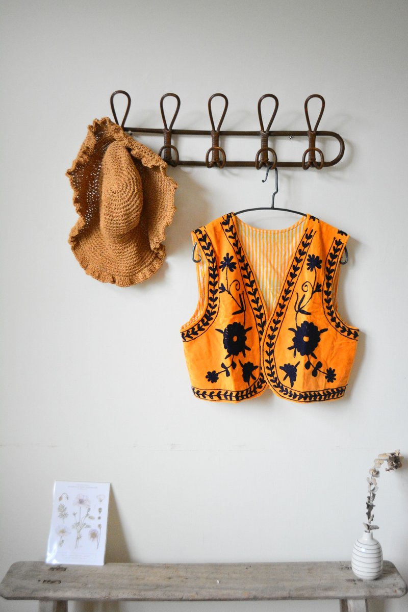 波西米亚手工刺绣花卉马甲背心- 棉花田里的太阳 - 女装背心 - 棉．麻 多色