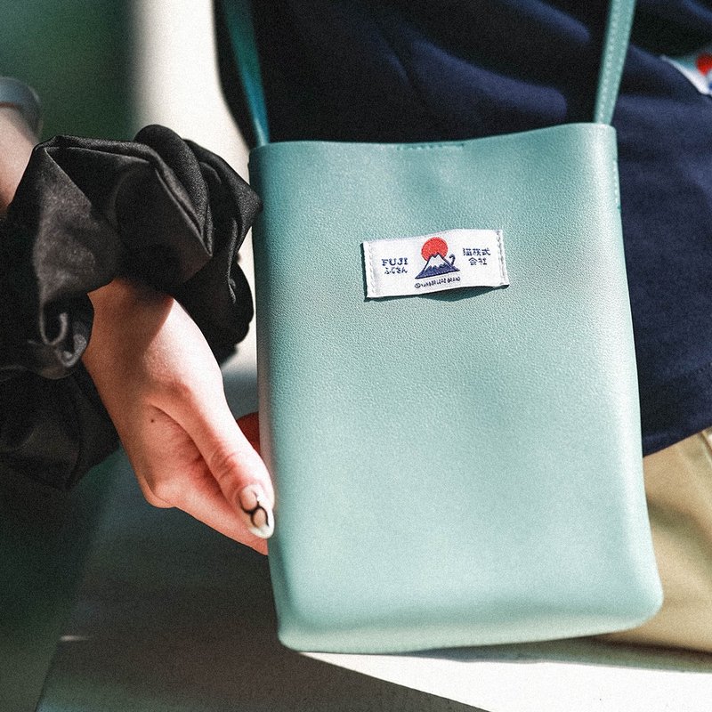 简约日系软皮日常斜背包 - 侧背包/斜挎包 - 人造皮革 多色