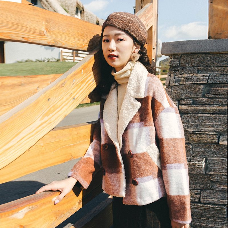 【全场特价】2018秋冬女装新品羊羔毛拼接格子短外套 - 女装休闲/机能外套 - 聚酯纤维 卡其色