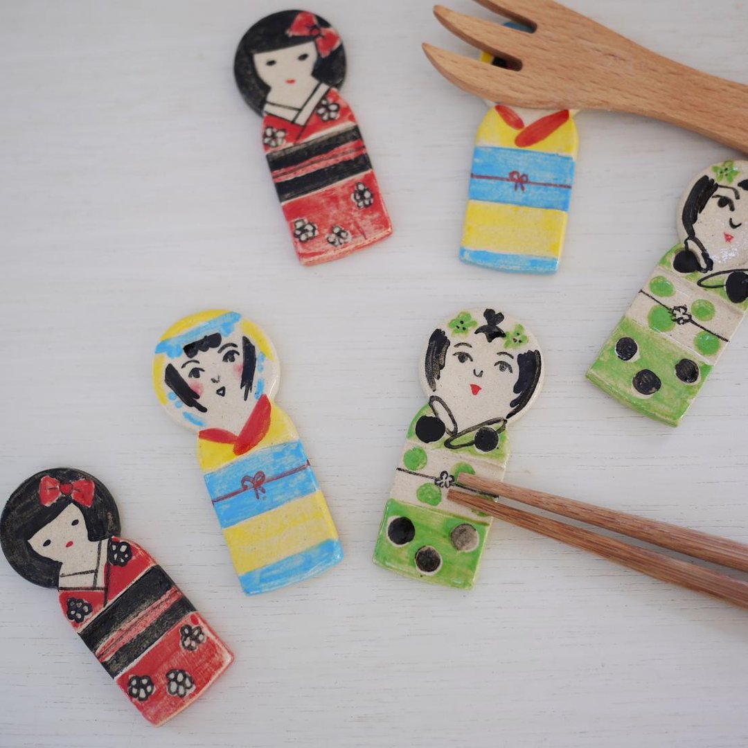 Goody Bag-Three Kokeshi Sisters - 筷子/筷架 - 陶 多色