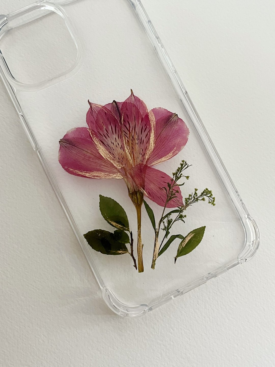水仙百合 押花 手机壳 IPhone 15 - 手机壳/手机套 - 塑料 紫色