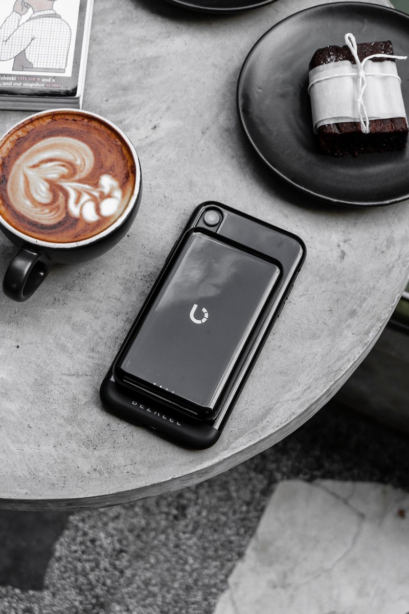 Prelude 智慧无线充电行动电源 - 充电宝/传输线 - 其他材质 黑色