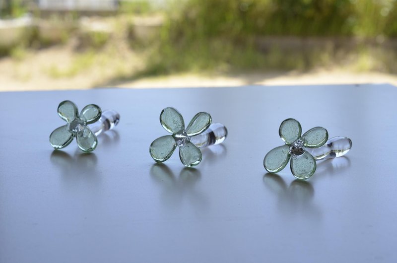 Four leaf clover chopstick rest - 筷子/筷架 - 玻璃 绿色