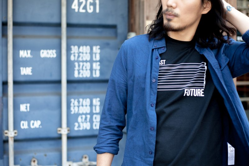 Deerhorn design / 鹿角 过去 现在 未来 T-shirt - 男装上衣/T 恤 - 棉．麻 黑色