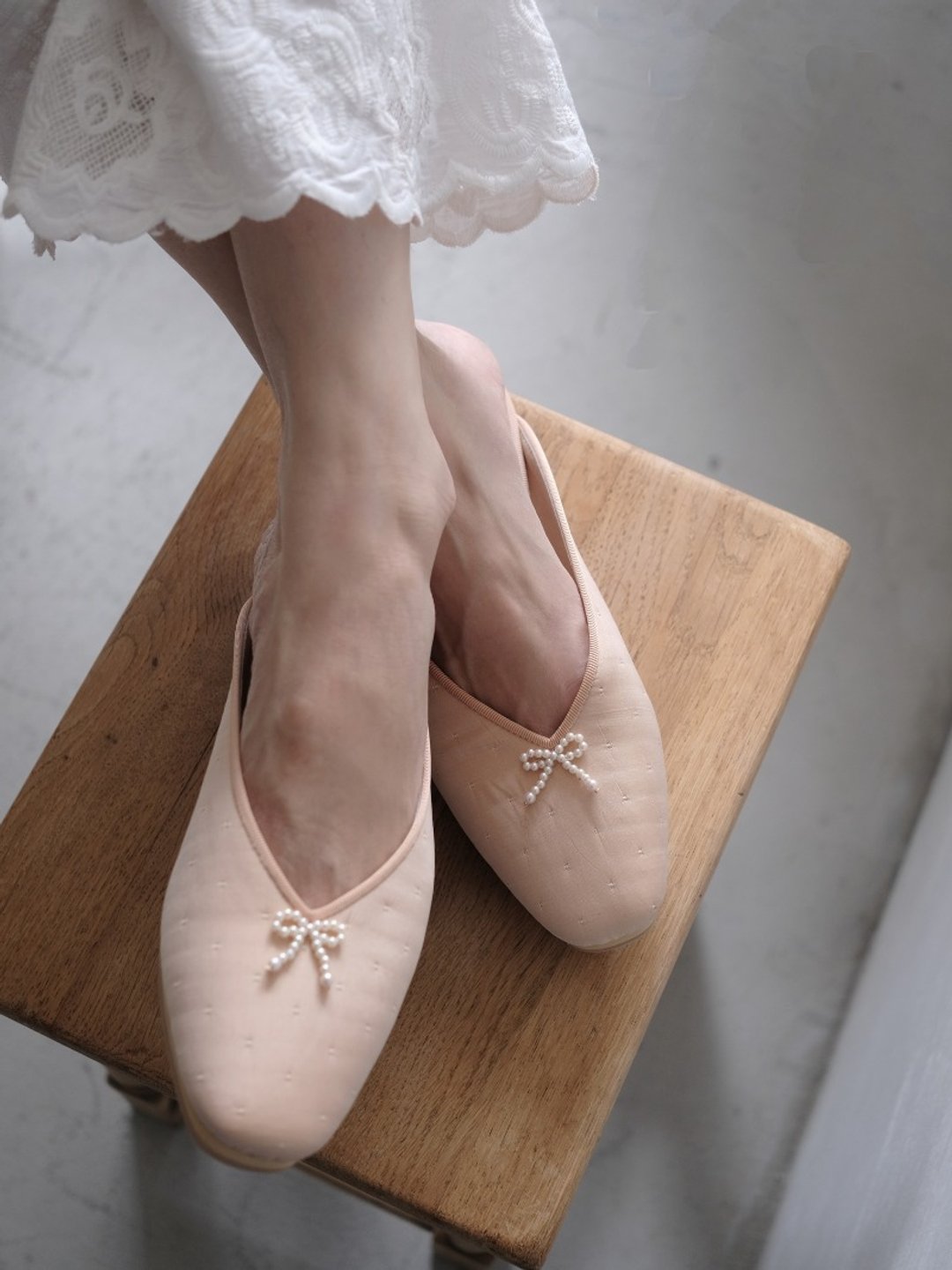 RIBBON BALLERINA SLIPPERS - 芭蕾鞋/娃娃鞋 - 其他材质 