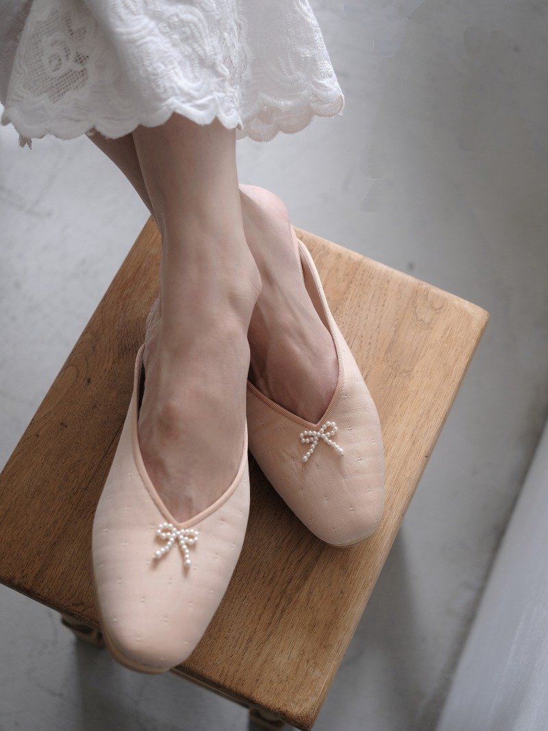 RIBBON BALLERINA SLIPPERS - 芭蕾鞋/娃娃鞋 - 其他材质 