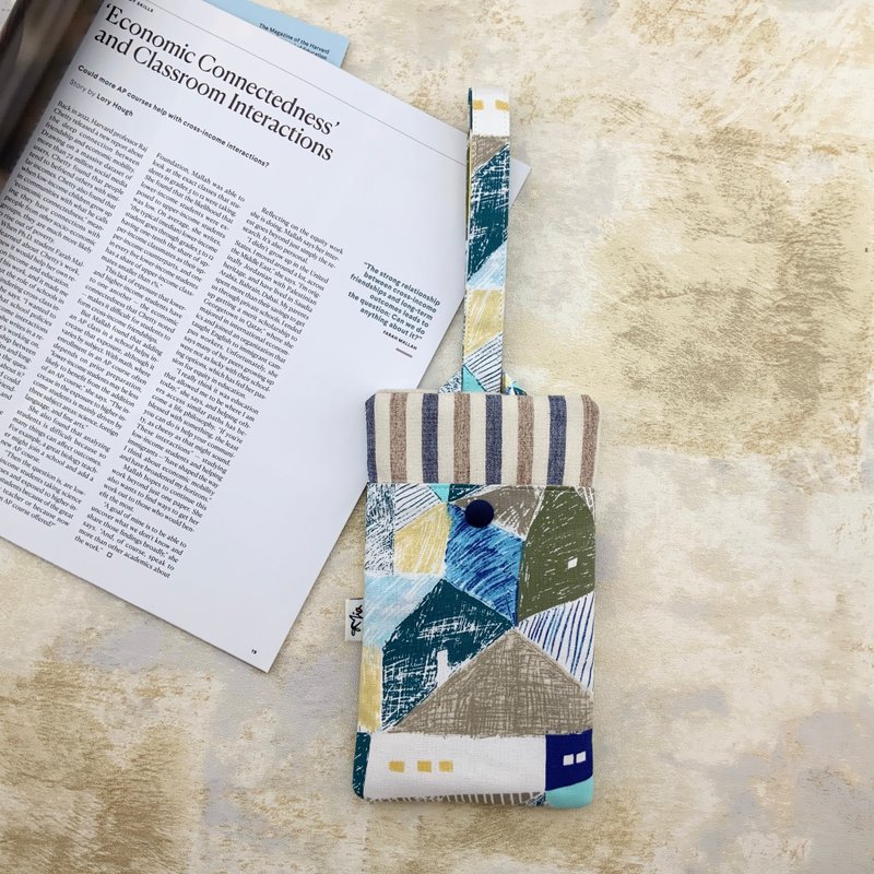 山坡上的彩色房屋。铺棉手机套—手机/钞票/卡片—一次带齐 - 手机壳/手机套 - 棉．麻 