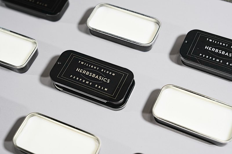 【办公室疗愈必备】暮光花语 Twilight Bloom 静守雏菊固体香 - 香水/香膏 - 其他金属 黑色