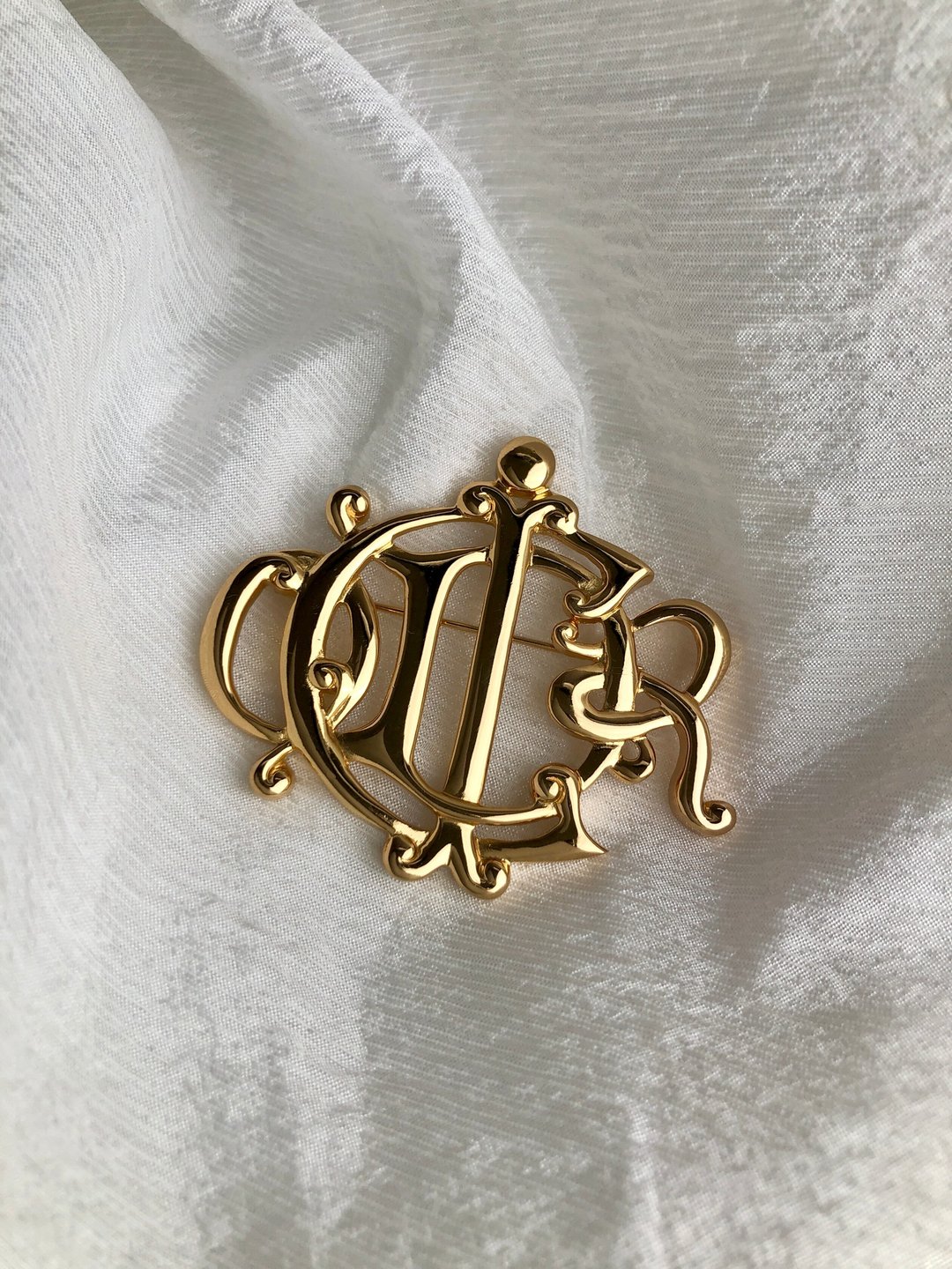 【日本直送，二手包】Christian Dior 克里斯汀·迪奥胸针金徽章 vintage vintage yfeydk - 胸针 - 其他材质 金色