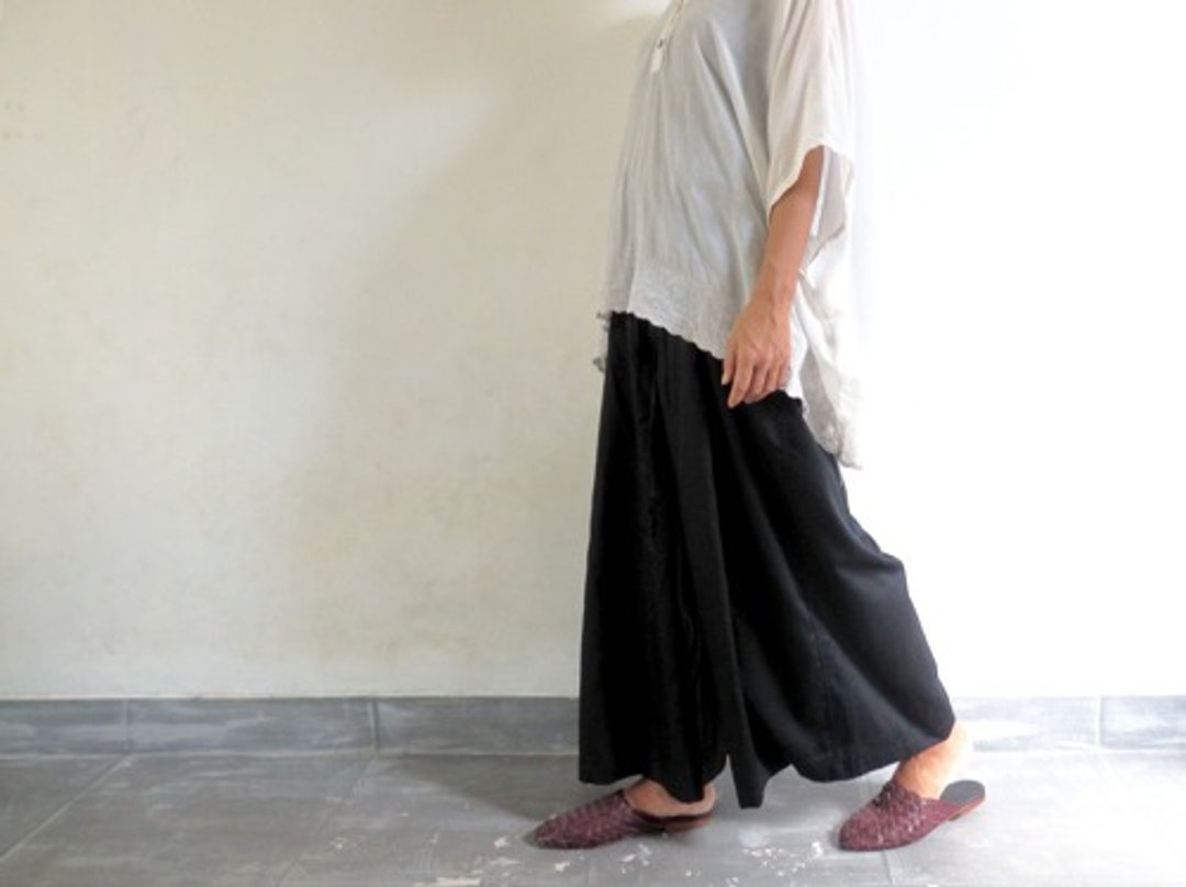 Wide pants that are black / squeezed with a string to adjust the waist - 女装长裤 - 其他材质 黑色