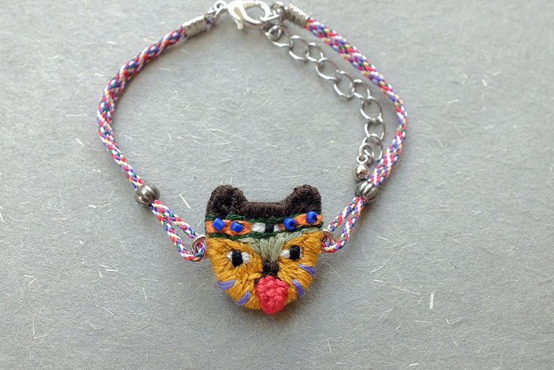 by.dorisliu 森林守护神 花草专家-狐狸 人手刺绣 手链 - 手链/手环 - 绣线 多色
